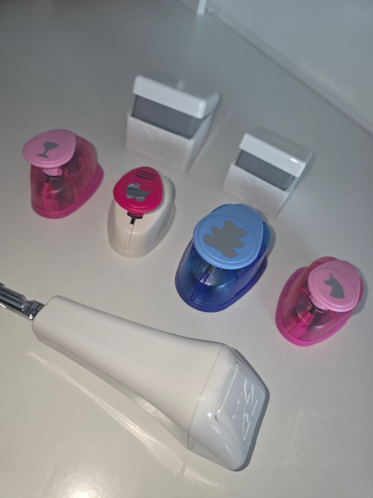 SALE - Bundle of 7 x paper punches