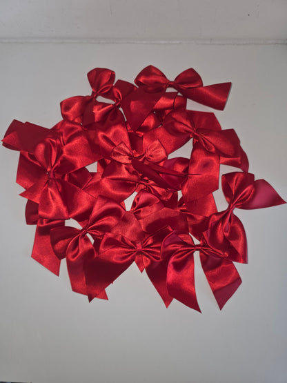 20 x Red Satin Christmas Bows – 11cm