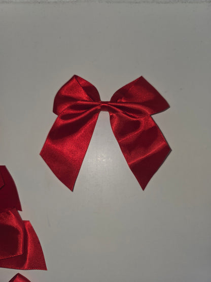 20 x Red Satin Christmas Bows – 11cm