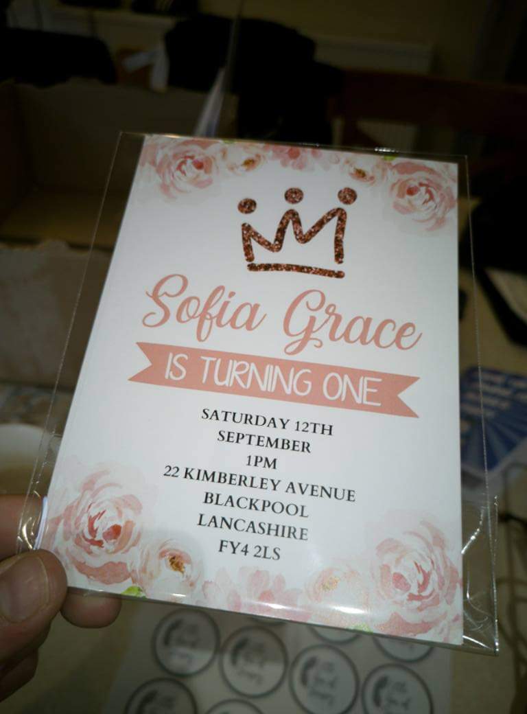 Floral Theme Birthday Party Invitations | A6 Invites | Floral Theme Invitations | Party Invitations - Dinky Designs